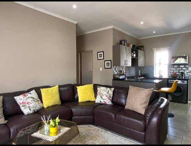 2 BEDROOM APARTMENT FOR SALE IN RUIMSIG